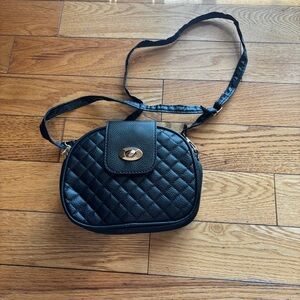 Elegant Black Quilted Women's Bag
